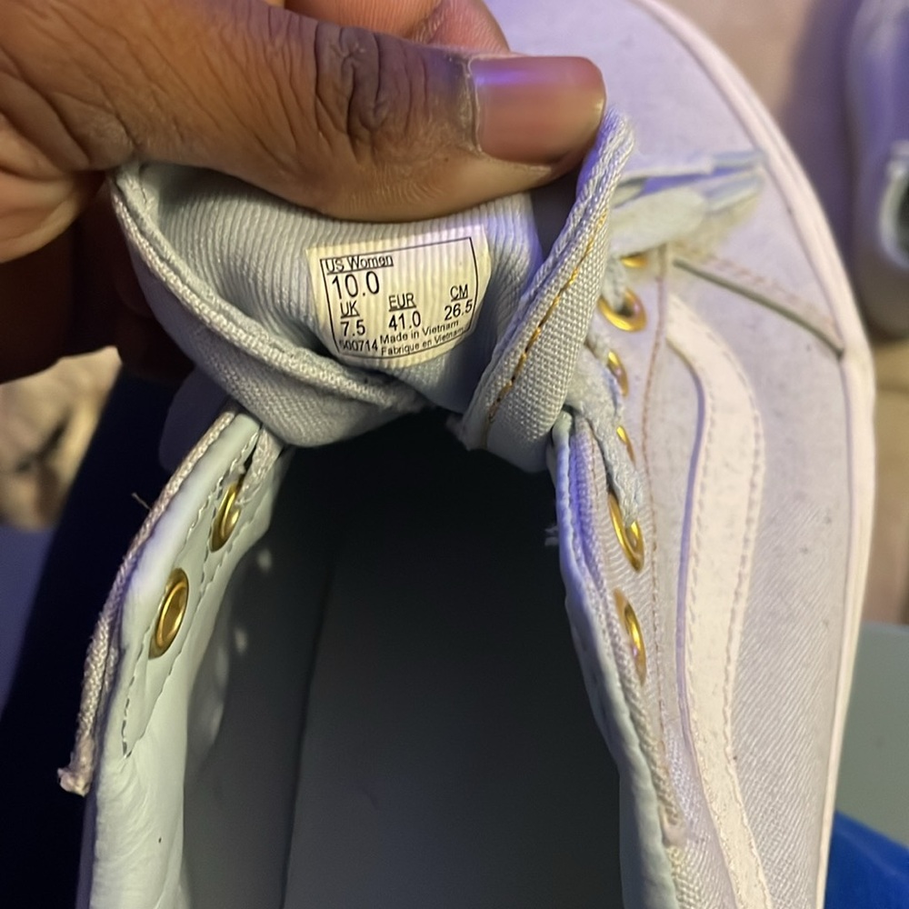 Vans - Picture 4 of 4
